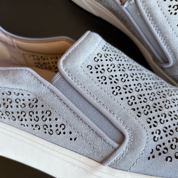 VIONIC Kimmie Perf Gray Suede Sneakers Slip On Sneakers Size 10 - Picture 10 of 13